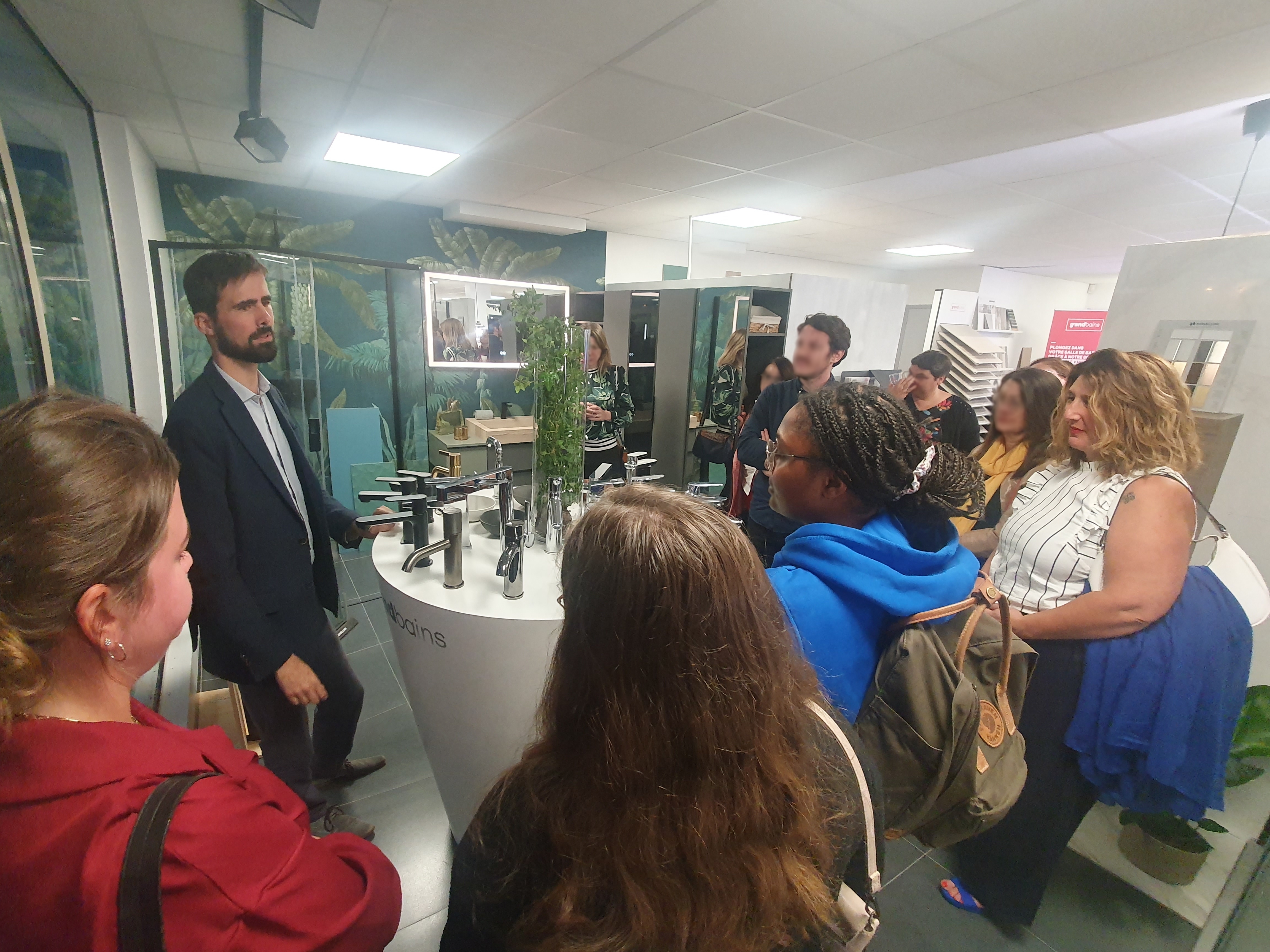 Grandbains - Rencontre au showroom de Coignières sur la thématique PMR